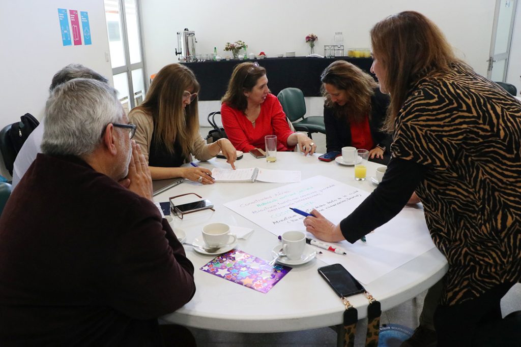 ARCOS PRESENTA CARRERA “GESTIÓN EN TURISMO CREATIVO” EN REUNIÓN AMPLIADA DE  STGOMICE-BUREAU - Instituto Profesional ARCOS