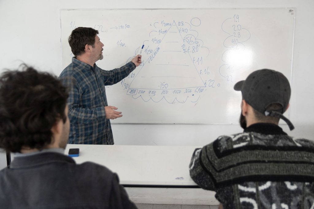 Taller de Manejo de Cámara impartido por el docente Pablo Tomasello en ARCOS Viña del Mar 