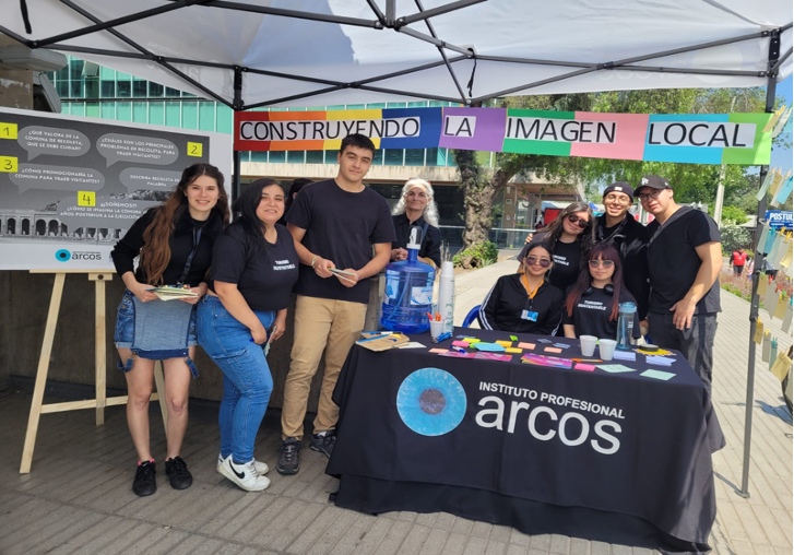 Estudiantes de Turismo Sustentable ARCOS en la Expo Recoleta Turística