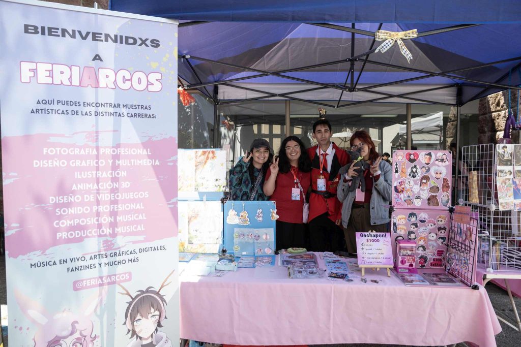 Comité organizador de la Feria Navideña conformado por estudiantes de Ilustración de I.P. ARCOS