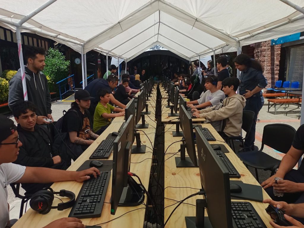 Muestra final de la carrera Diseño de Videojuegos en ARCOS Viña del Mar