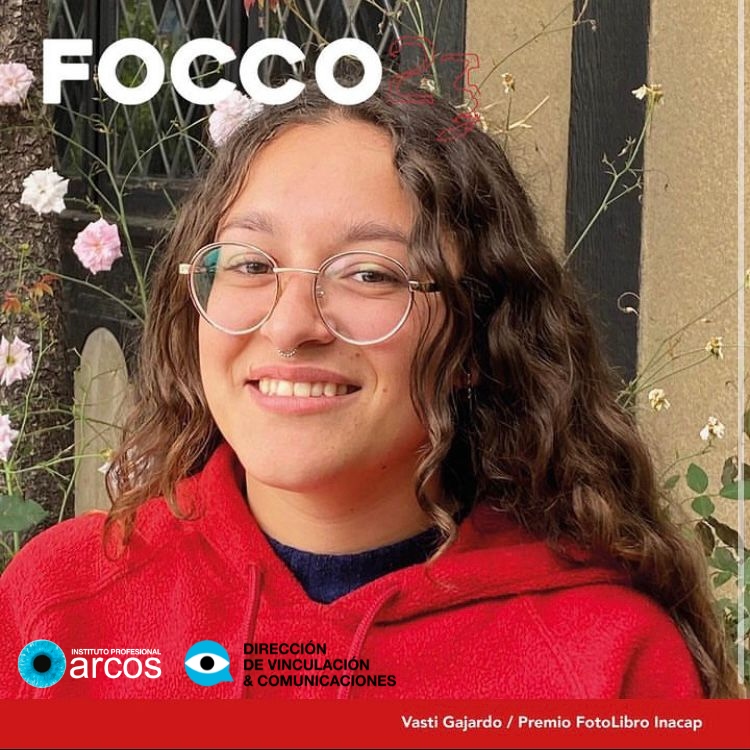 La estudiante de Fotografía Profesional Vasti Gajardo obtiene Premio Autorial por su fotolibro llamado FUIMOS en FOCCO23