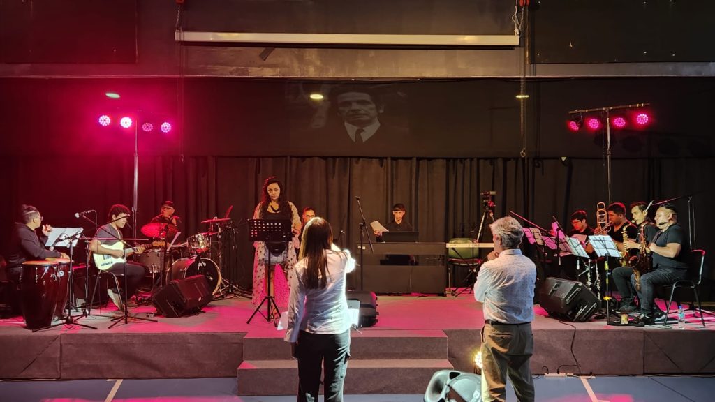 Estudiante de Composición Musical preparándose para el examen