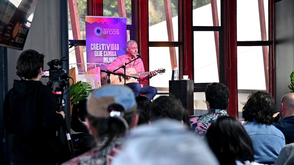 El reconocido artista argentino Pedro Aznar se presenta en el auditorio de I.P. ARCOS Valparaíso