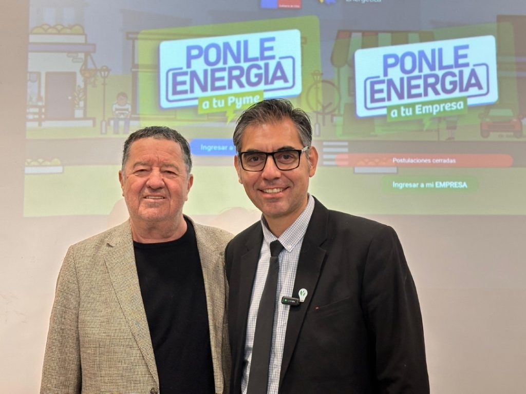 José Sanfuentes, rector de I.P. ARCOS, junto a Iván Morán, Seremi de Energía de la Región Metropolitana