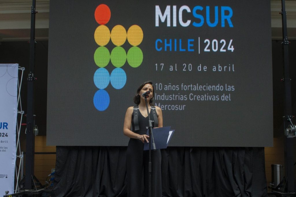 Ministra Carolina Arredondo, en el lanzamiento de MICSUR 2024, en donde ARCOS es colaborador