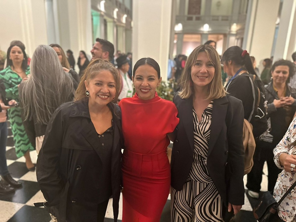 Ximena Duarte, Carolina Arredondo y Carolina Pereira en la inauguración de MICSUR 2024