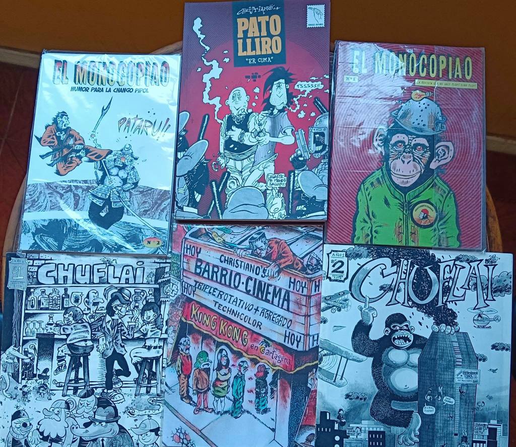 Libros y Revista en las que trabaja el docente de ARCOS Christian Gutiérrez
