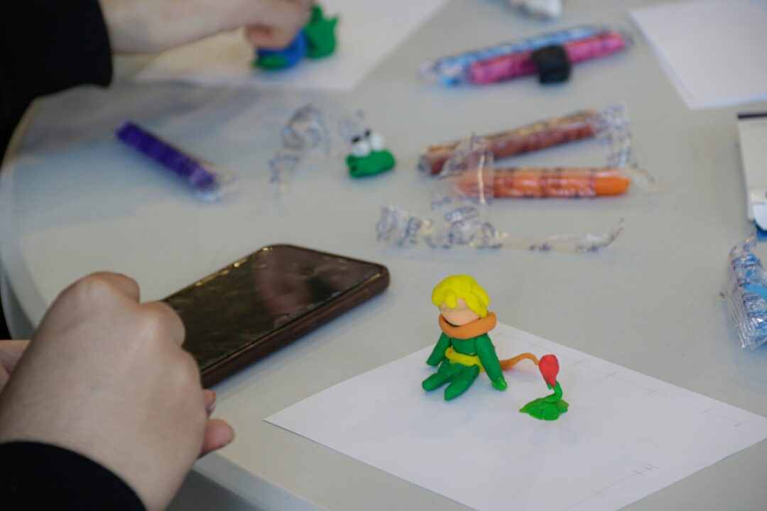 TALLER ANIMACIÓN 3D EN ARCOS PUERTAS ABIERTAS JUNTO AL LICEO ARTÍSTICO GUILLERMO GRONEMEYER A CAMPUS VALPARAÍSO
