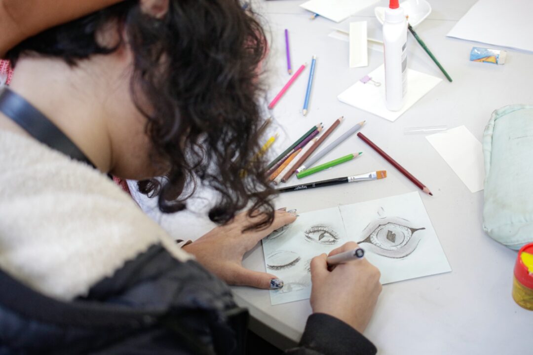 TALLER DE ILUSTRACIÓN ARCOS PUERTAS ABIERTAS JUNTO AL LICEO ARTÍSTICO GUILLERMO GRONEMEYER A CAMPUS VALPARAÍSO