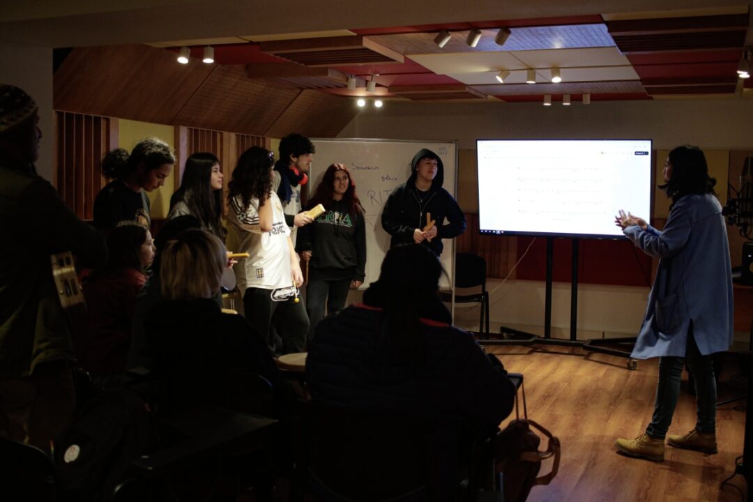 TALLER DE MÚSICA Y SONIDO EN ARCOS PUERTAS ABIERTAS JUNTO A LICEO ARTÍSTICO GUILLERMO GRONEMEYER A CAMPUS VALPARAÍSO