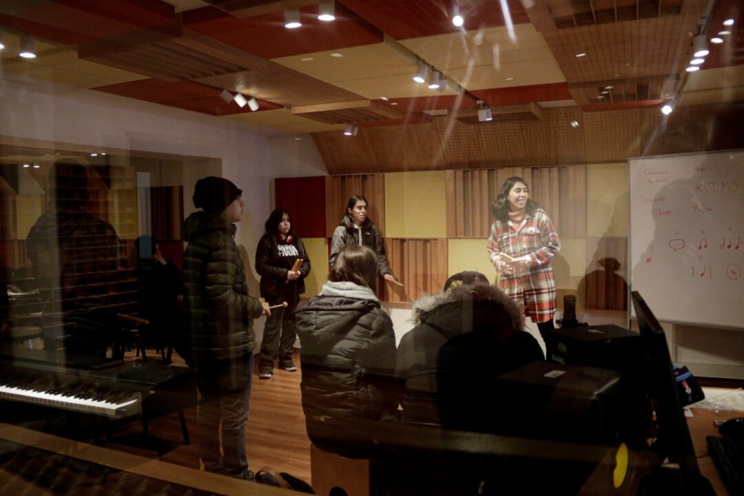 ARCOS PUERTAS ABIERTAS - CON MÚSICA Y TALLERES CREATIVOS, ESTUDIANTES SECUNDARIOS DISFRUTARON VISITA A ARCOS VALPARAÍSO