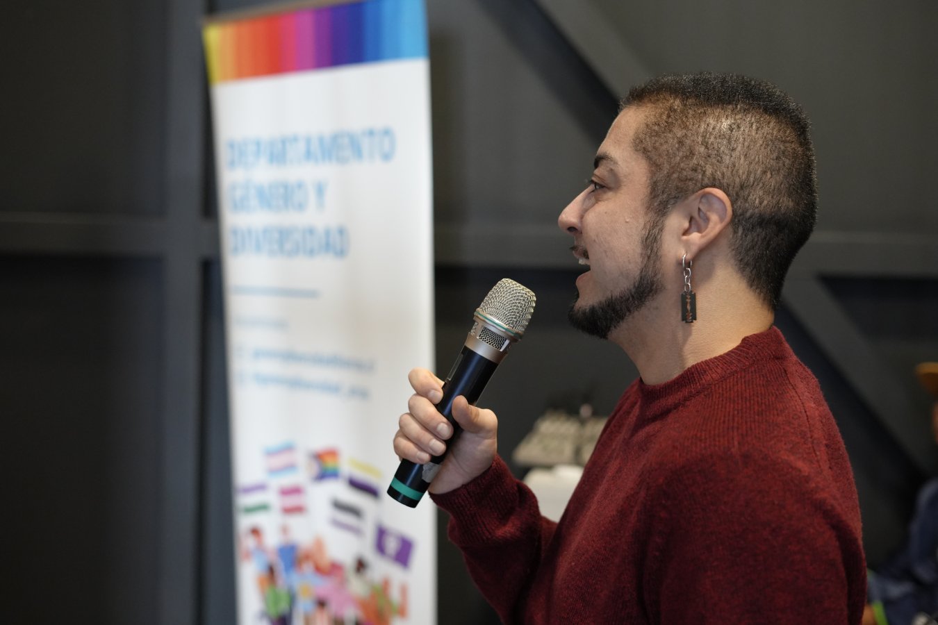 Mes del Orgullo LGBT+ Creativo en I.P. ARCOS, organizado por el departamento de Género y Diversidad. Cine Club Disidente, dirige docente Wincy Oyarce.