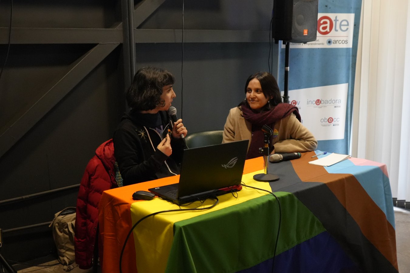 Mes del Orgullo LGBT+ Creativo en I.P. ARCOS, organizado por el departamento de Género y Diversidad. Conversatorio con docente Sol Díaz.