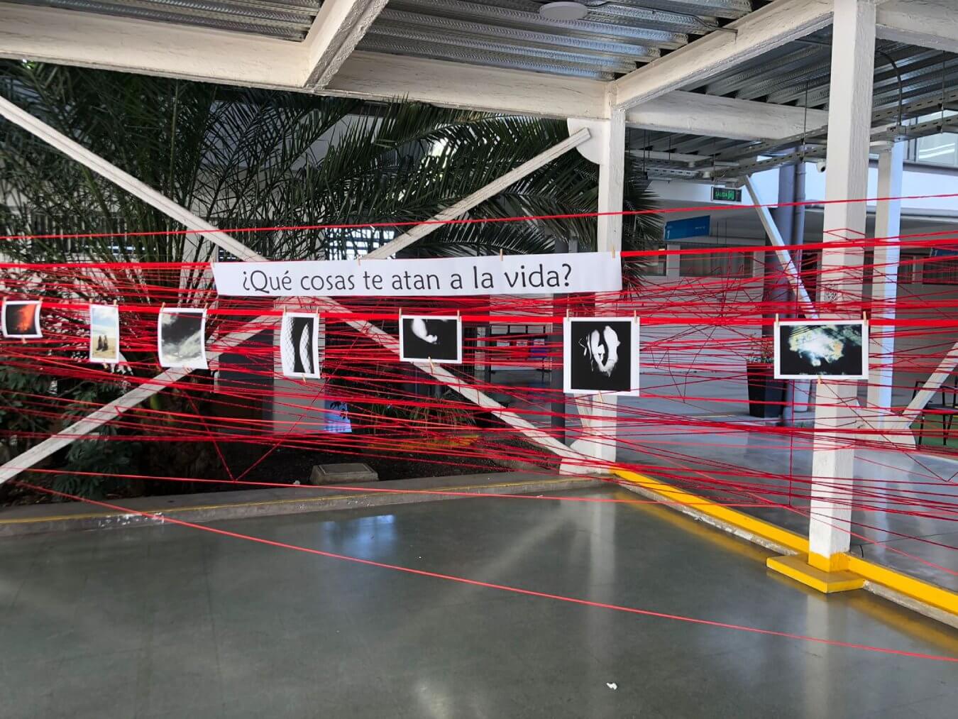 Exposición "¿Qué cosas te atan a la vida?", organizado por DAE y Escuela de Fotografía I.P. ARCOS.